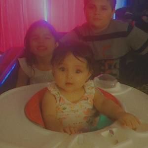 Meet your Posher, Daniela